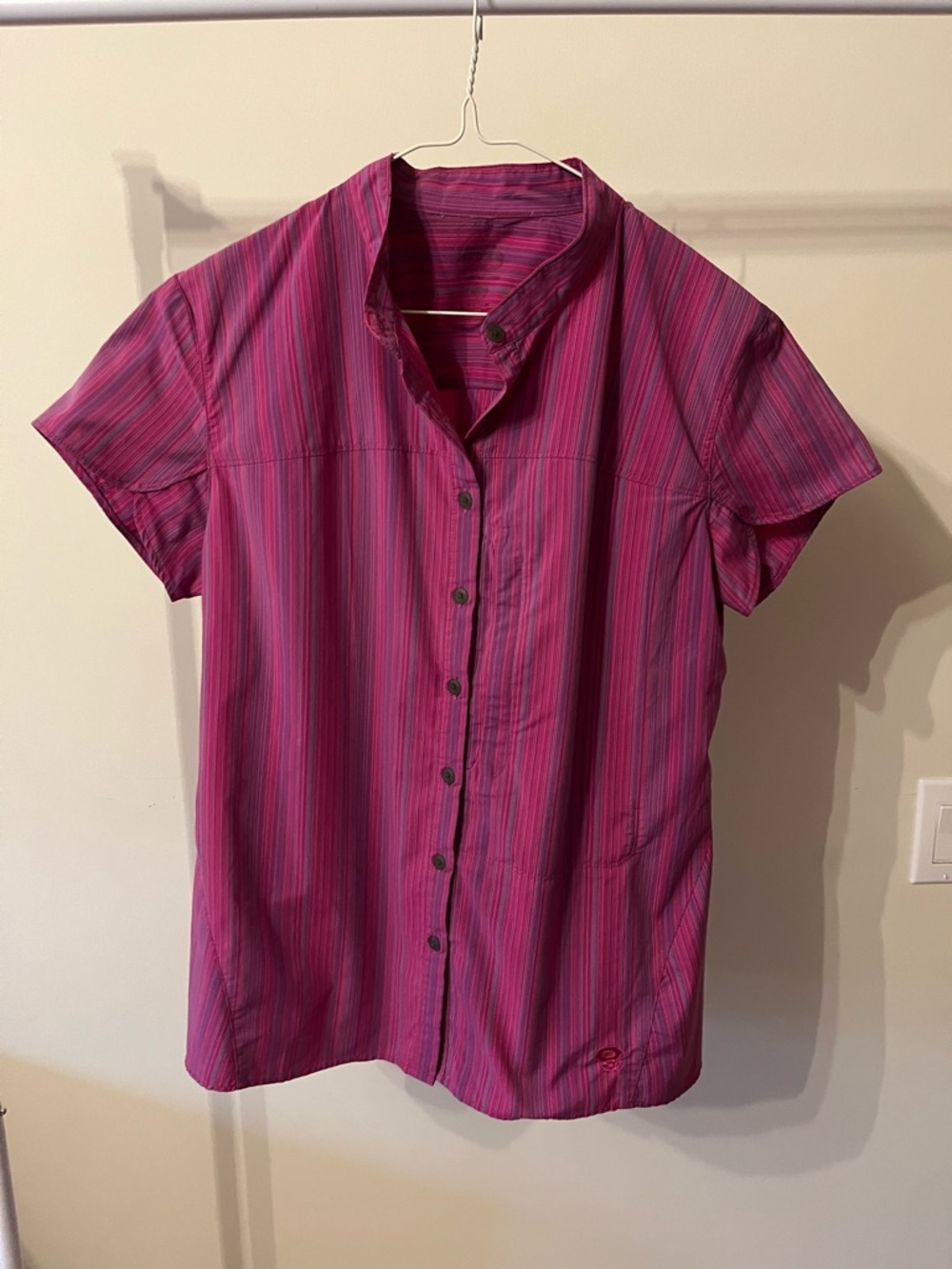 Mountain Hardwear Button-Front Short Sleeve Top Women’s medium
